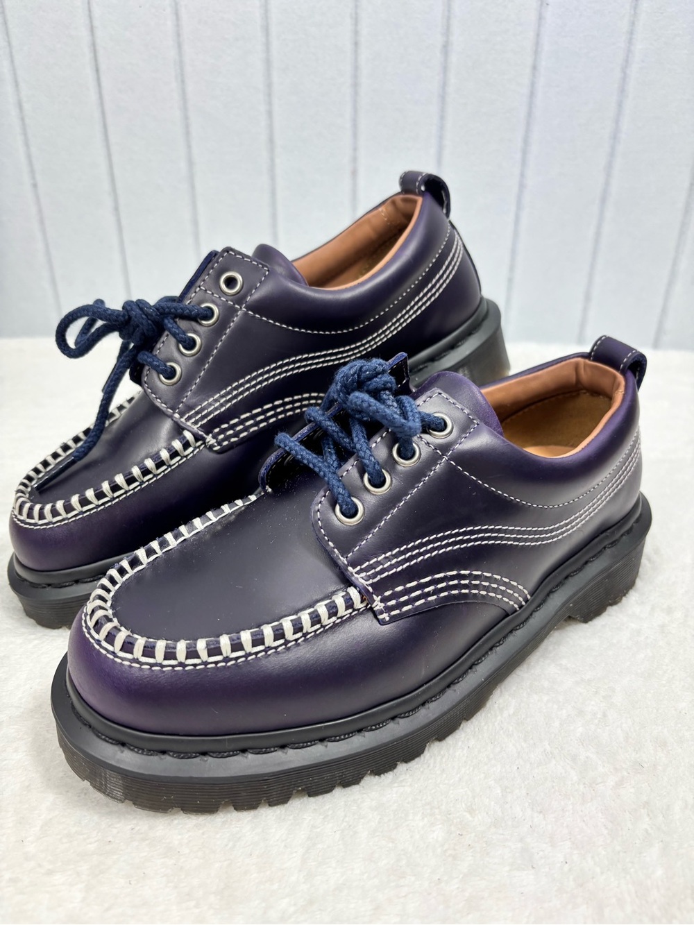 Dr. Martens Purple LOWELL LEATHER
MOC TOE SHOES Size 7 Women / M6